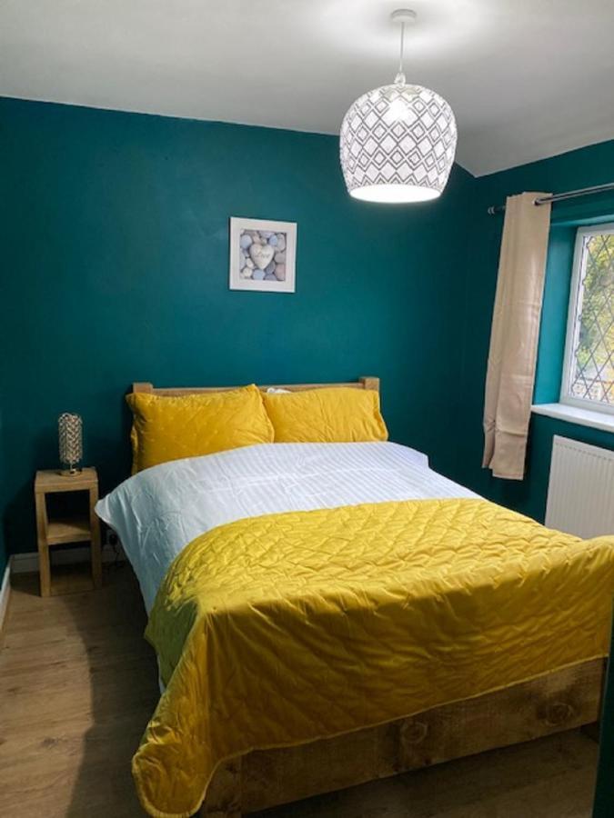 Ideal Abode Greenfields Villa Chester Bagian luar foto
