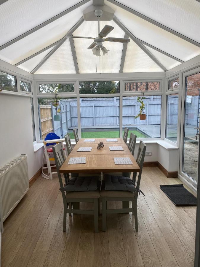 Ideal Abode Greenfields Villa Chester Bagian luar foto