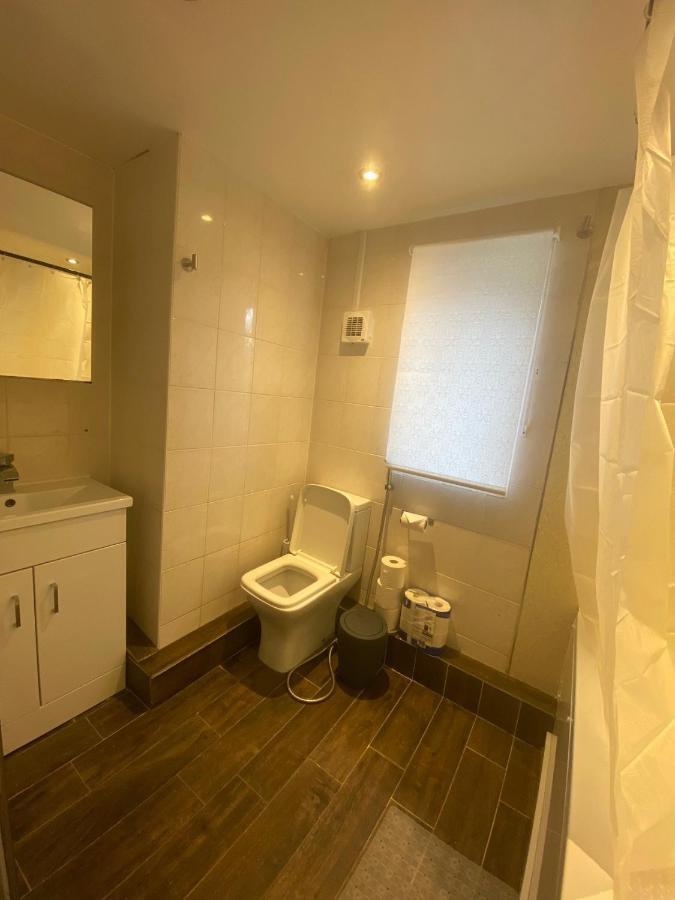Ideal Abode Greenfields Villa Chester Bagian luar foto